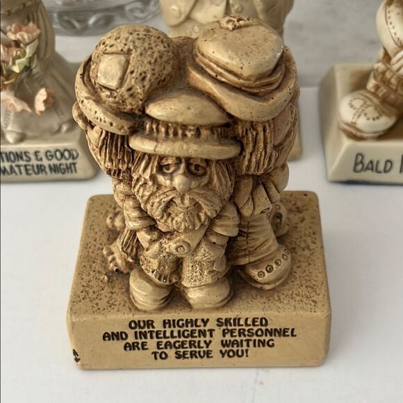 Charming Beige Figurine - Home Art Vintage Workplace Humorous - Picture 1 of 7